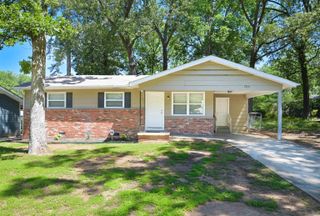 7710 Bradley Dr, Little Rock, AR 72209