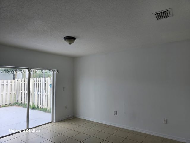 13658 SW 142nd Ter, Miami, FL 33186