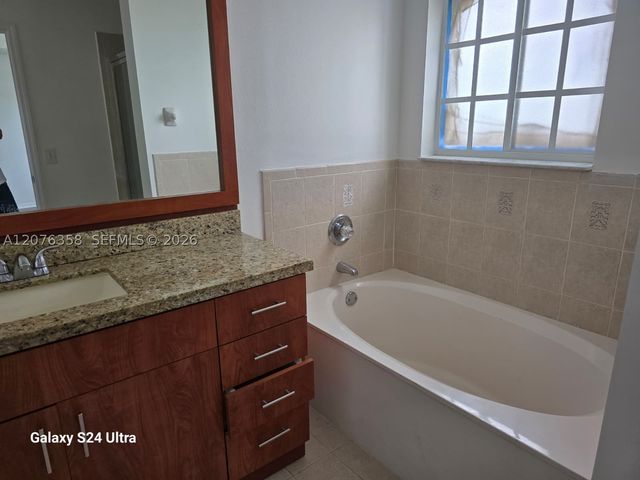 13658 SW 142nd Ter, Miami, FL 33186