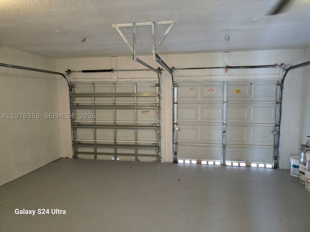 13658 SW 142nd Ter, Miami, FL 33186
