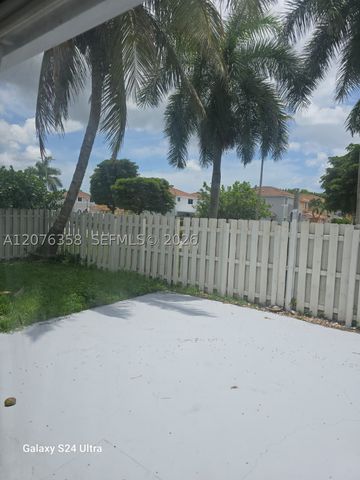 13658 SW 142nd Ter, Miami, FL 33186