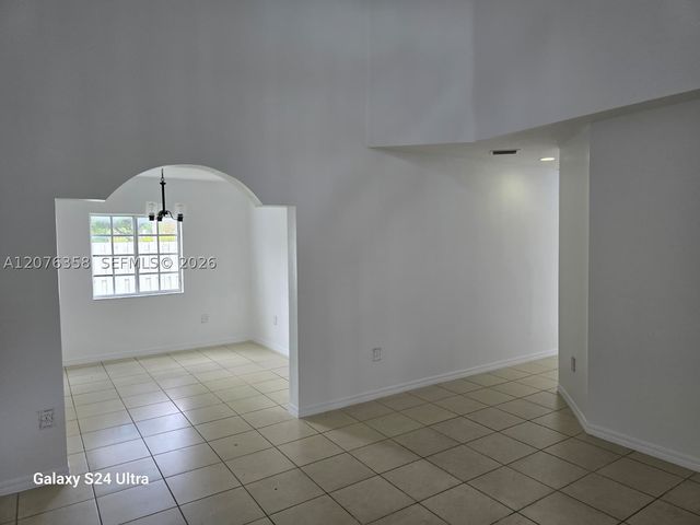 13658 SW 142nd Ter, Miami, FL 33186