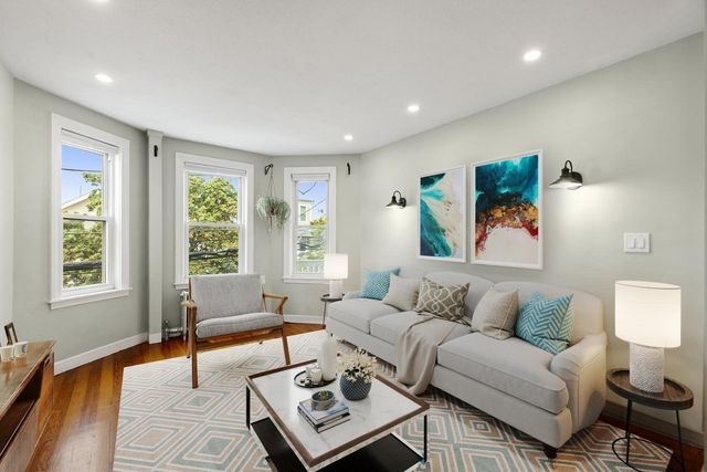 47 Litchfield St 102, Boston, MA 02135