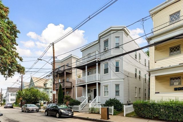 47 Litchfield St 102, Boston, MA 02135