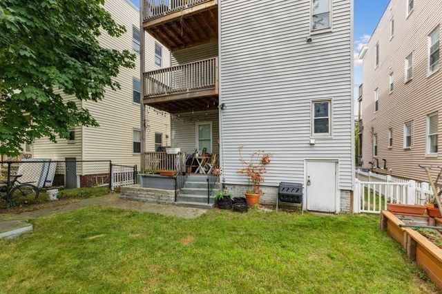 47 Litchfield St 102, Boston, MA 02135