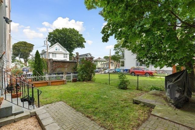 47 Litchfield St 102, Boston, MA 02135