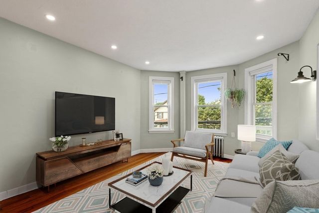 47 Litchfield St 102, Boston, MA 02135
