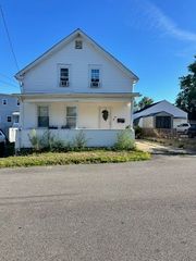 35 Manson Avenue, Warwick, RI 02888