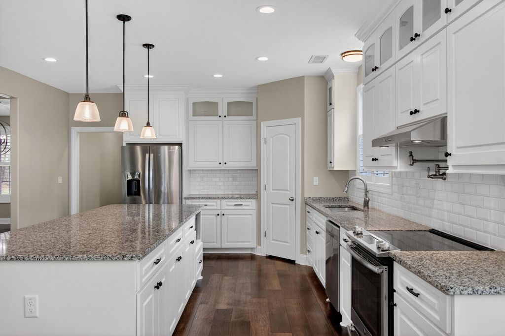 Image 14 of property listing at 2417 Old Highway 52, Moncks Corner, SC 29461