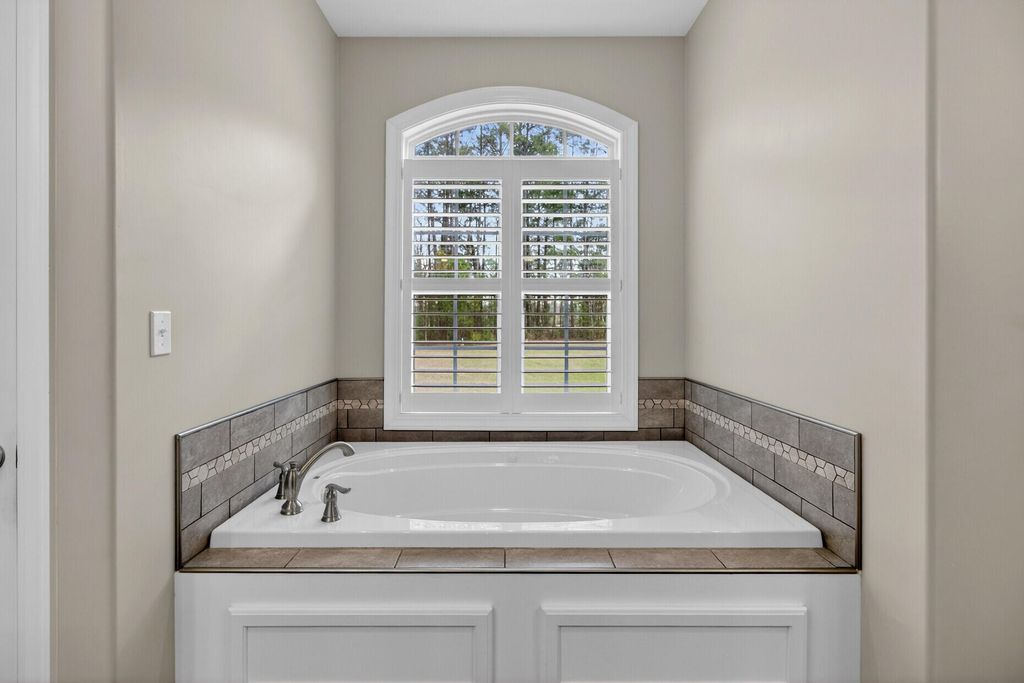 Image 17 of property listing at 2417 Old Highway 52, Moncks Corner, SC 29461