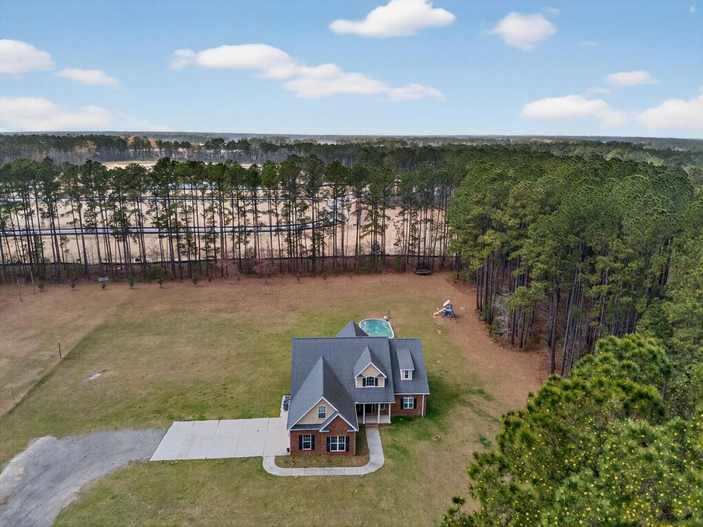Image 4 of property listing at 2417 Old Highway 52, Moncks Corner, SC 29461