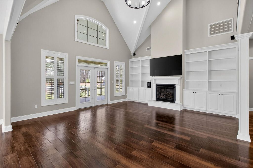 Image 9 of property listing at 2417 Old Highway 52, Moncks Corner, SC 29461