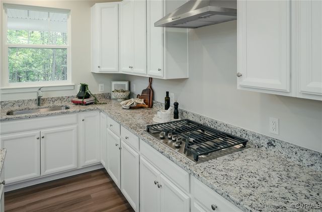 15413 Greenhart Dr, Chesterfield, VA 23832