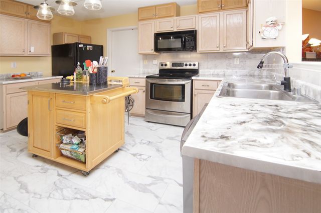 4245 Gray Fox Drive, Fort Worth, TX 76123