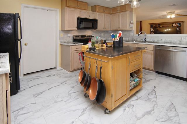 4245 Gray Fox Drive, Fort Worth, TX 76123