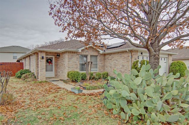 4245 Gray Fox Drive, Fort Worth, TX 76123