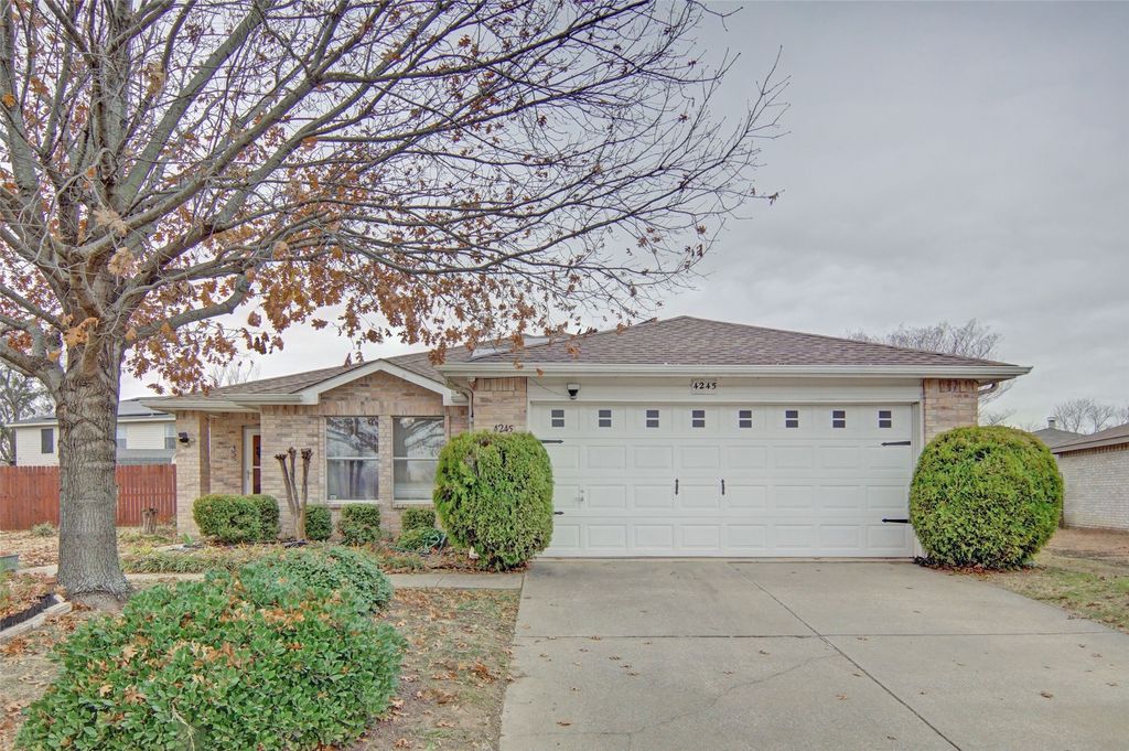 4245 Gray Fox Drive, Fort Worth, TX 76123
