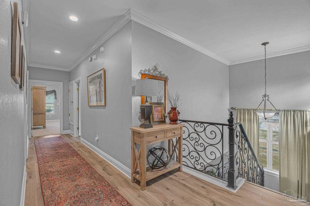 697 Palomar Dr, Pensacola, FL 32507