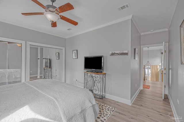 697 Palomar Dr, Pensacola, FL 32507