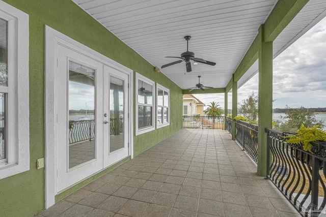 697 Palomar Dr, Pensacola, FL 32507