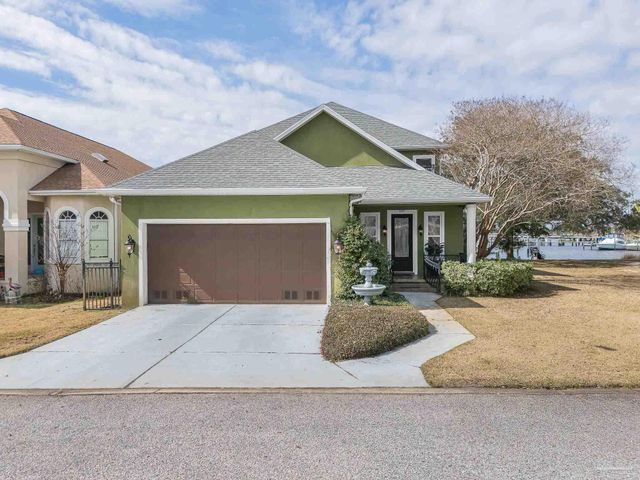 697 Palomar Dr, Pensacola, FL 32507
