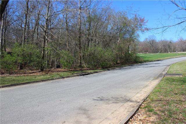 3852 N Bridlewood Drive, Springdale, AR 72764