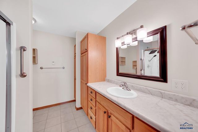 2430 SMITH AVE, Rapid City, SD 57701