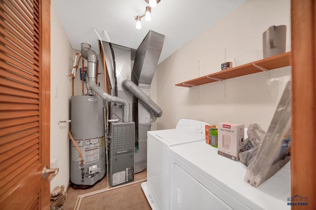 2430 SMITH AVE, Rapid City, SD 57701