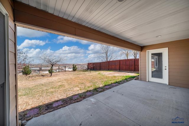 2430 SMITH AVE, Rapid City, SD 57701