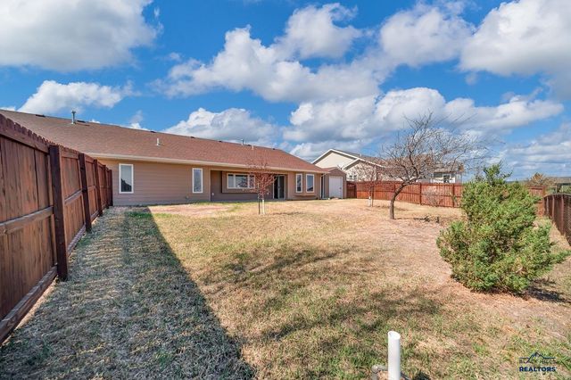 2430 SMITH AVE, Rapid City, SD 57701