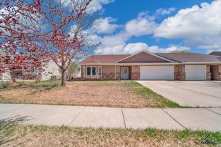 2430 SMITH AVE, Rapid City, SD 57701