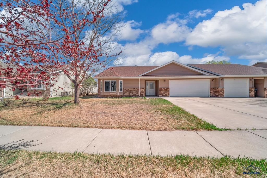 2430 SMITH AVE, Rapid City, SD 57701