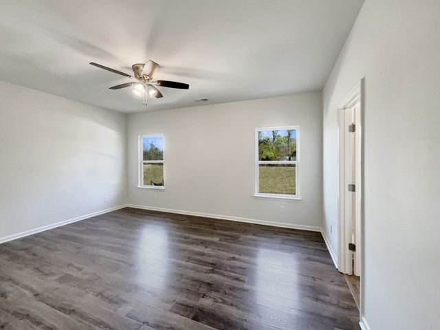 560 Sunflower Dr, Smyrna, TN 37167