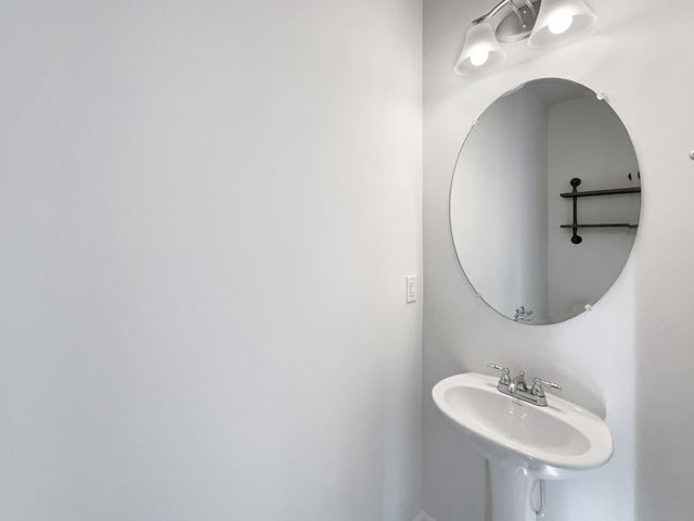 560 Sunflower Dr, Smyrna, TN 37167