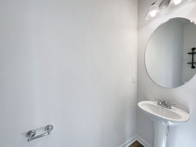 560 Sunflower Dr, Smyrna, TN 37167