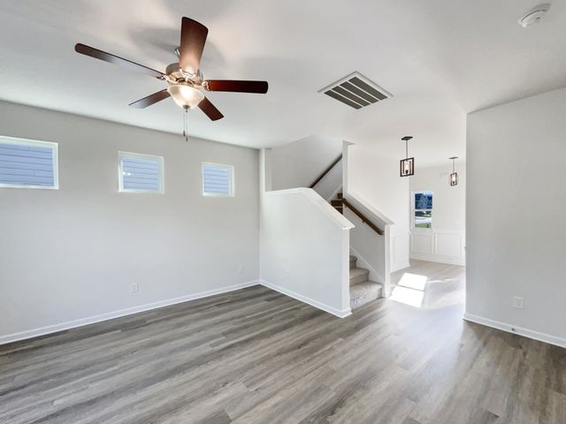 560 Sunflower Dr, Smyrna, TN 37167