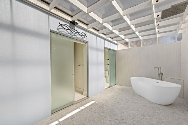 320 S SHORE DRIVE, Sarasota, FL 34234