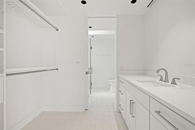 320 S SHORE DRIVE, Sarasota, FL 34234