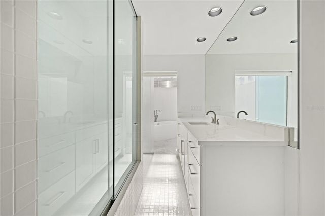 320 S SHORE DRIVE, Sarasota, FL 34234