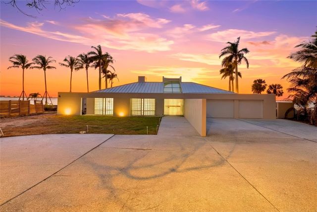 320 S SHORE DRIVE, Sarasota, FL 34234