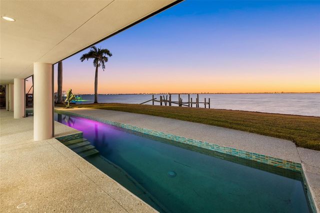 320 S SHORE DRIVE, Sarasota, FL 34234