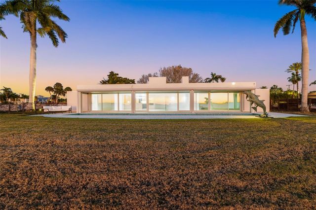 320 S SHORE DRIVE, Sarasota, FL 34234