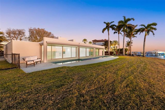 320 S SHORE DRIVE, Sarasota, FL 34234