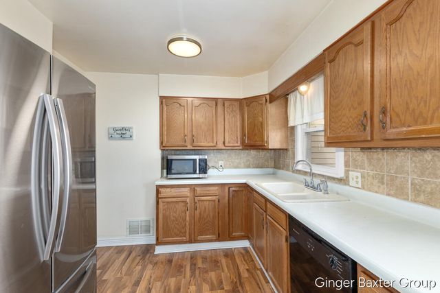 3324 Mckee Avenue Sw, City Of Wyoming, MI 49509