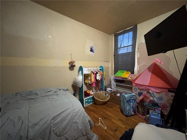 2121 S 10th Street, St Joseph, MO 64503