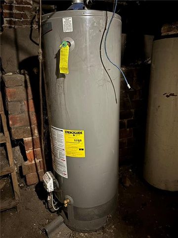 2121 S 10th Street, St Joseph, MO 64503