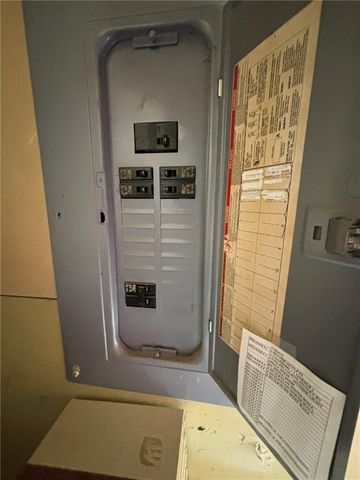 2121 S 10th Street, St Joseph, MO 64503