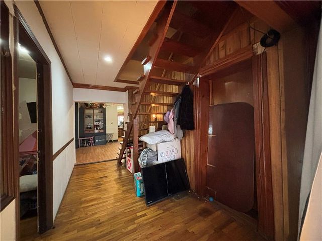 2121 S 10th Street, St Joseph, MO 64503