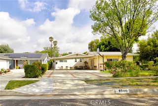 19001 Community, Northridge (los Angeles), CA 91324