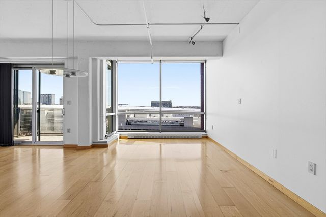 25 Channel 1102, Boston, MA 02210